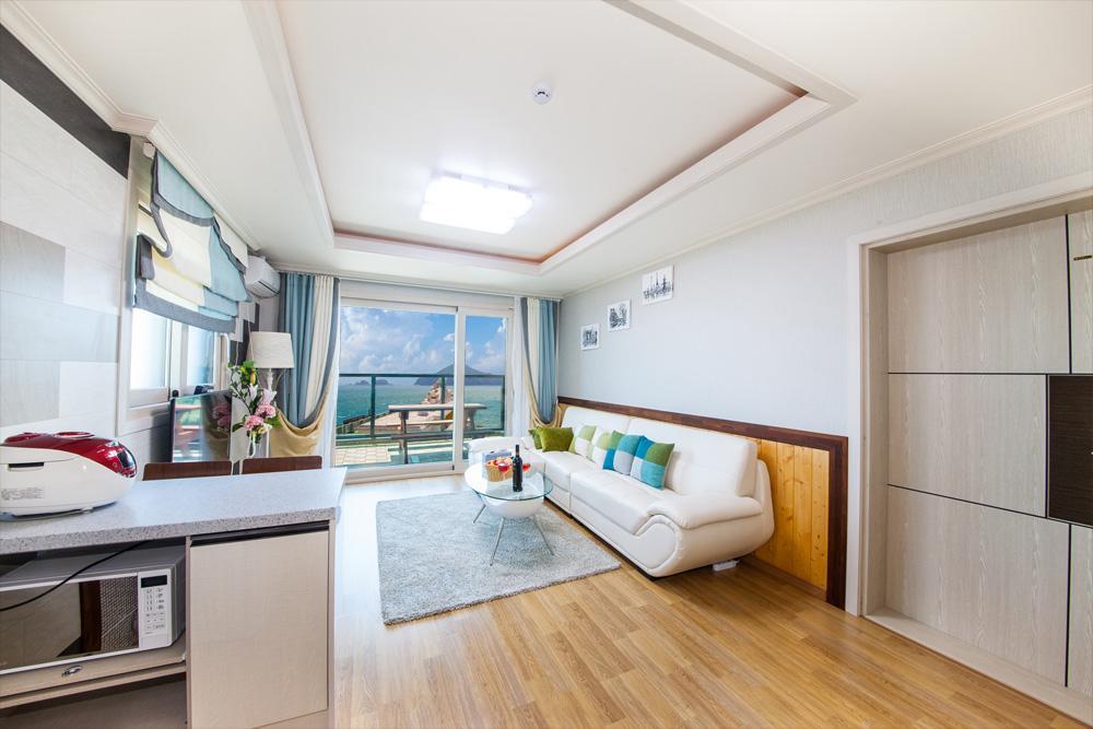 Geoje Haebaram Pension מראה חיצוני תמונה